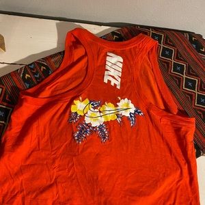 Like new Nike Crop work out tank